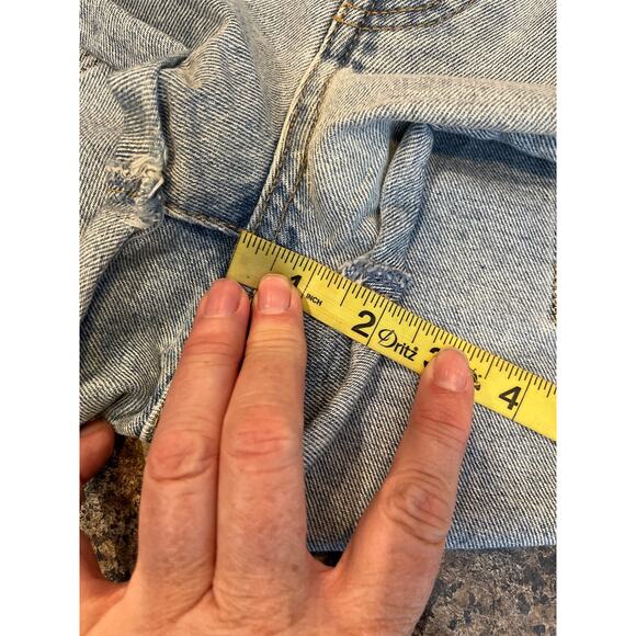 Amuse Society Cut Off Distressed Button Fly Jean Shorts Size 27 - Picture 7 of 7